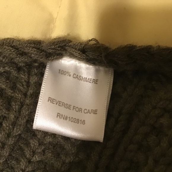Garnet Hill Cashmere turtleneck sweater olive green excellent - Picture 4 of 8